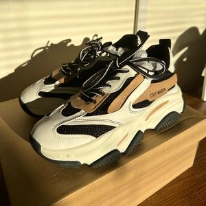 Steve Madden Possession Sneakers